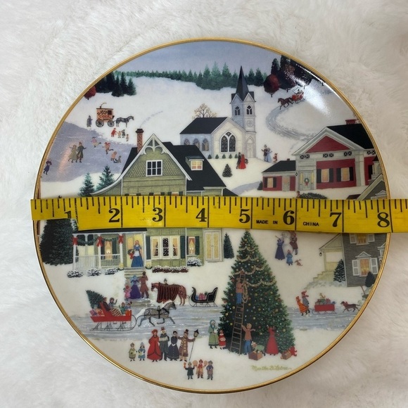 Christmas On Main Street Plate Martha B. Leone Celebration of Yesteryear - Picture 5 of 5
